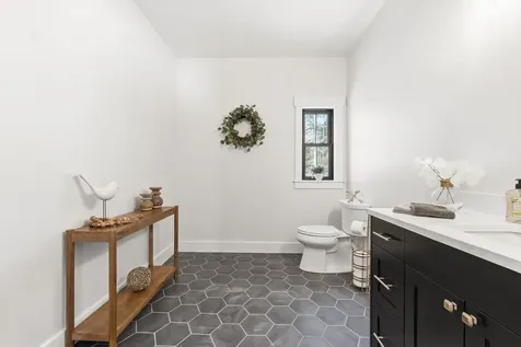 16 Piper Farm Road Brunswick ME 04011