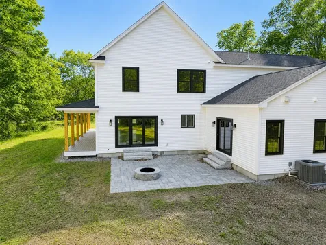 16 Piper Farm Road Brunswick ME 04011