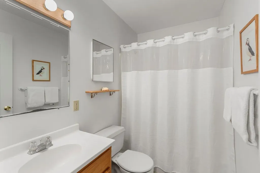 15 Eds Road Camden ME 04843