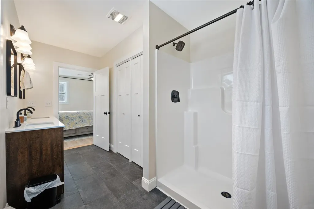 1431 Kennebec Road Hampden ME 04444