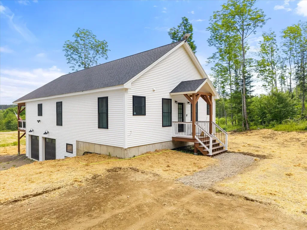 1431 Kennebec Road Hampden ME 04444