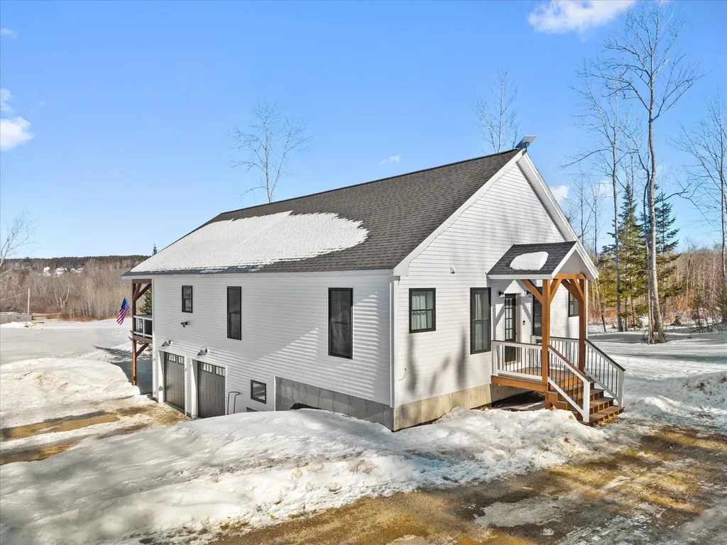 1431 Kennebec Road Hampden ME 04444