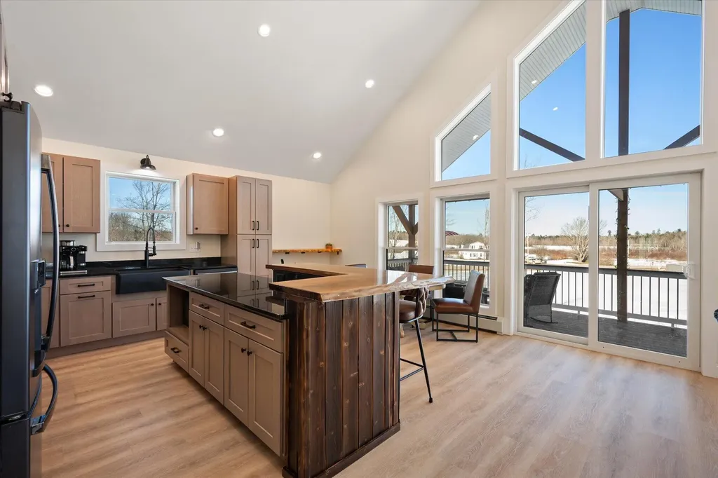 1431 Kennebec Road Hampden ME 04444