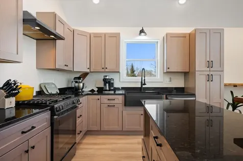 1431 Kennebec Road Hampden ME 04444