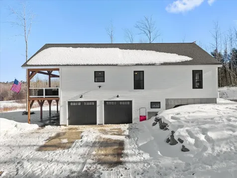 1431 Kennebec Road Hampden ME 04444