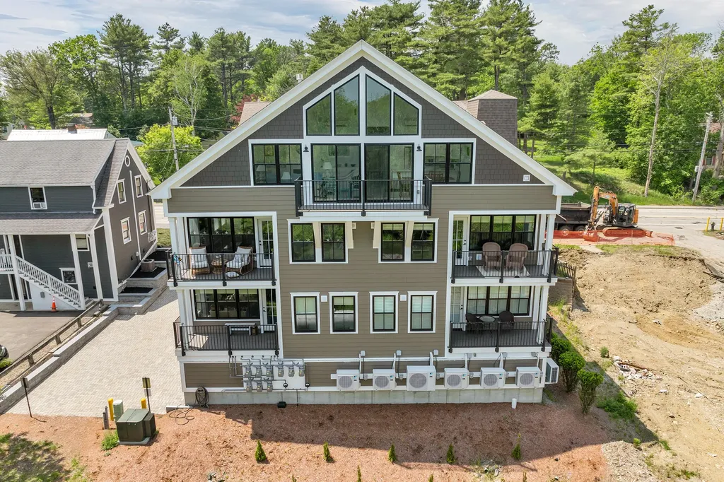 298 York Street York ME 03909