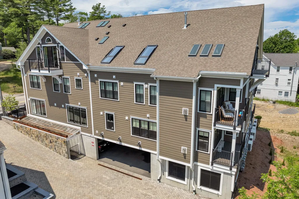 298 York Street York ME 03909