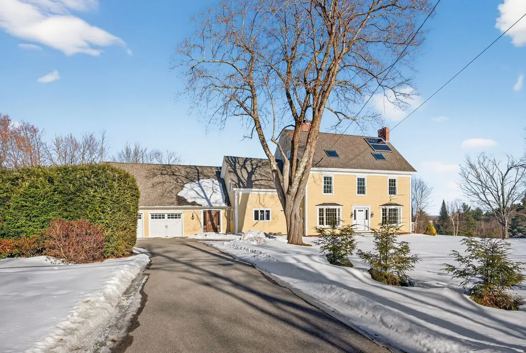 525 W Auburn Road Auburn ME 04210