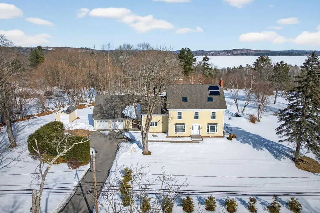 525 W Auburn Road Auburn ME 04210
