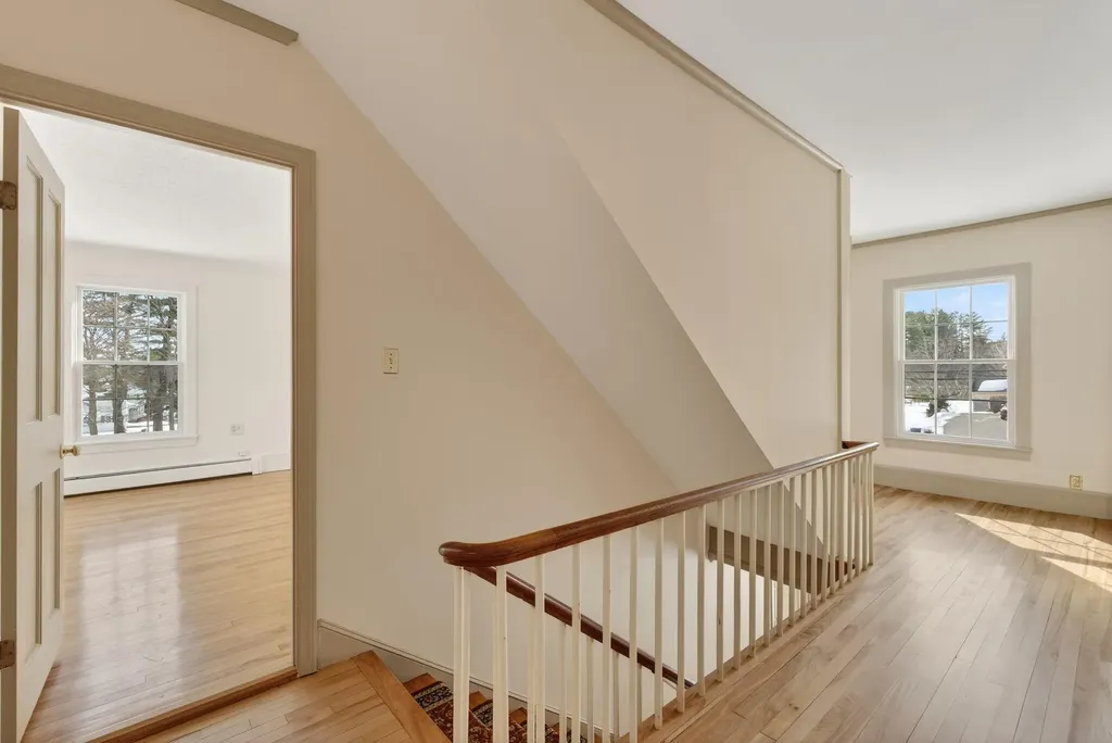 525 W Auburn Road Auburn ME 04210
