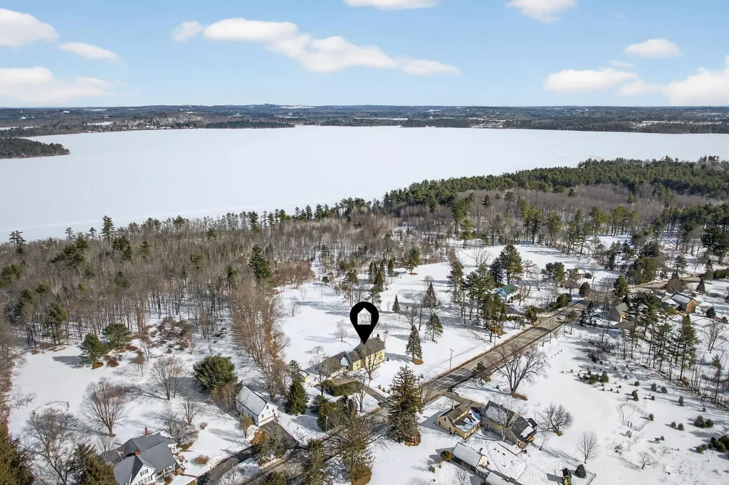 525 W Auburn Road Auburn ME 04210