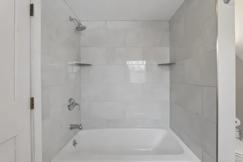 525 W Auburn Road Auburn ME 04210