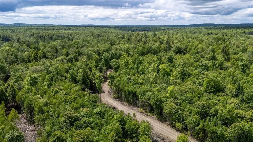 585 Waldoboro Road Washington ME 04574