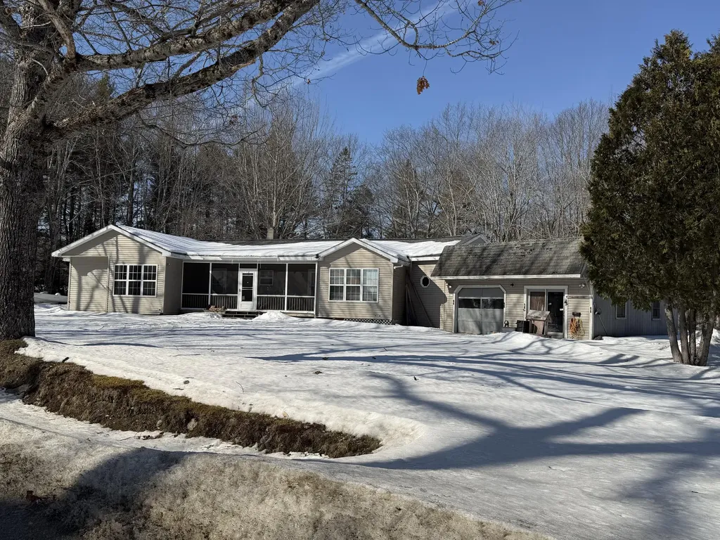 189 Phinney Farm Road Lincoln ME 04457