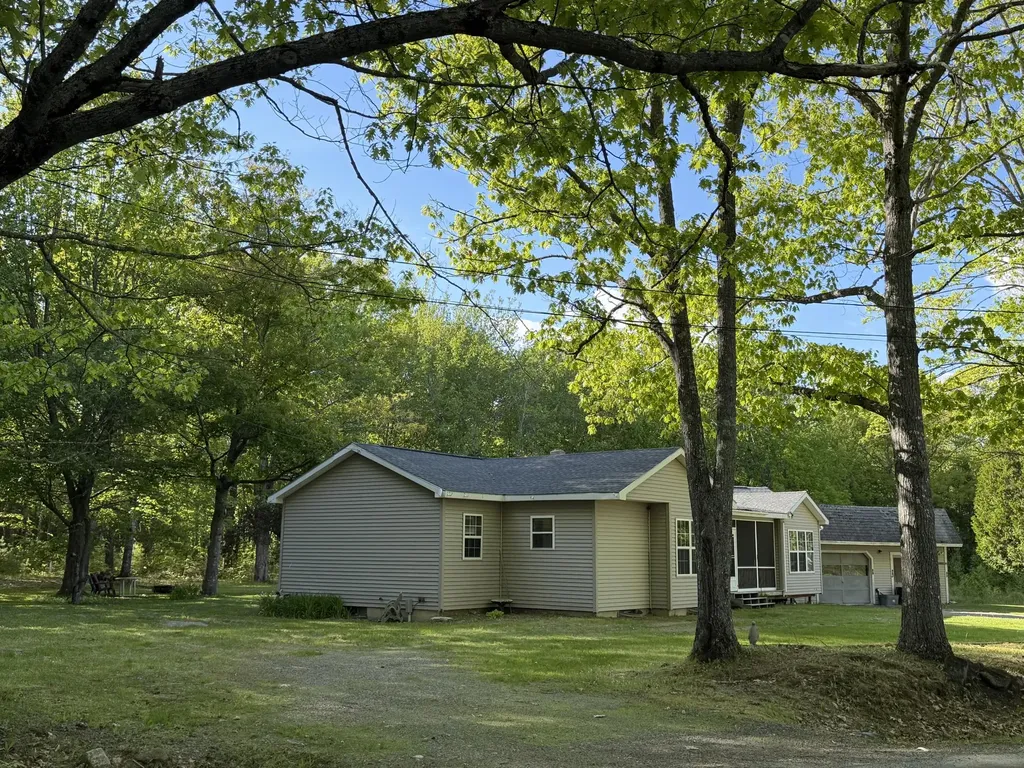 189 Phinney Farm Road Lincoln ME 04457