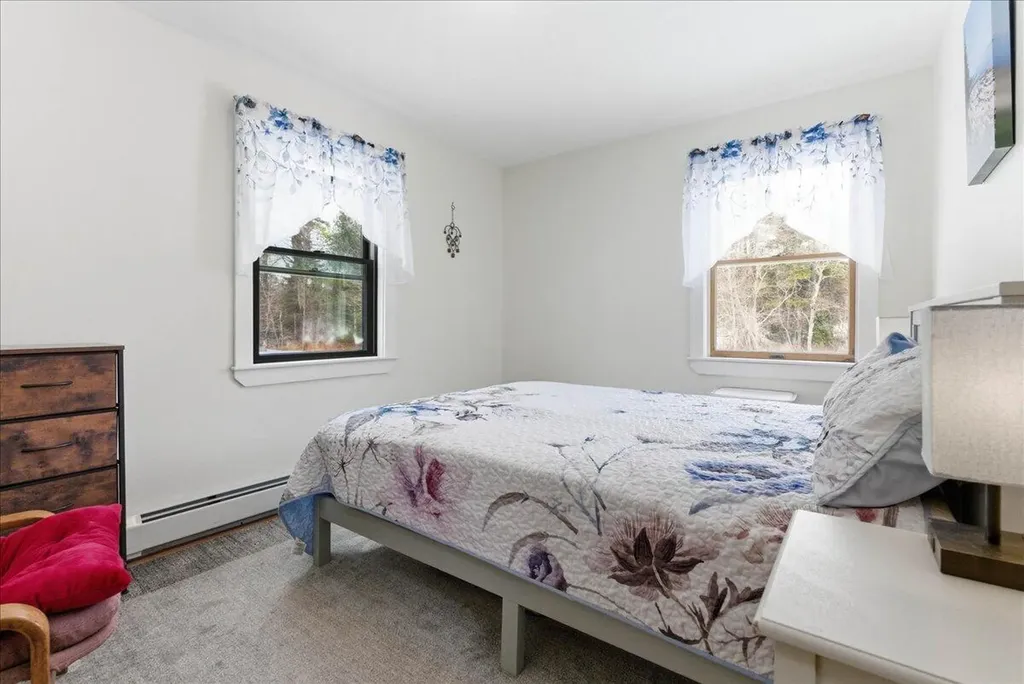 59 Vanner Road Washington ME 04574