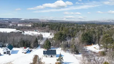 59 Vanner Road Washington ME 04574