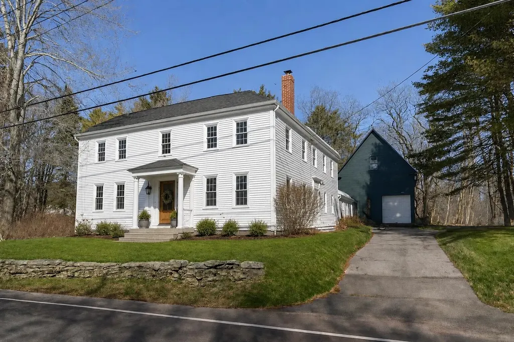259 Falmouth Road Falmouth ME 04105