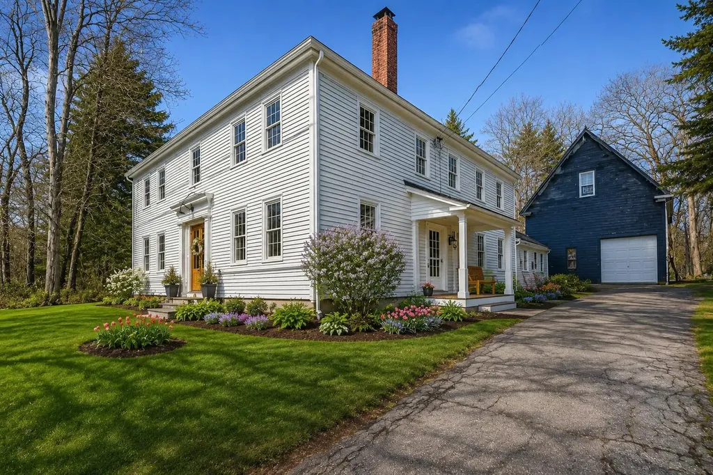 259 Falmouth Road Falmouth ME 04105