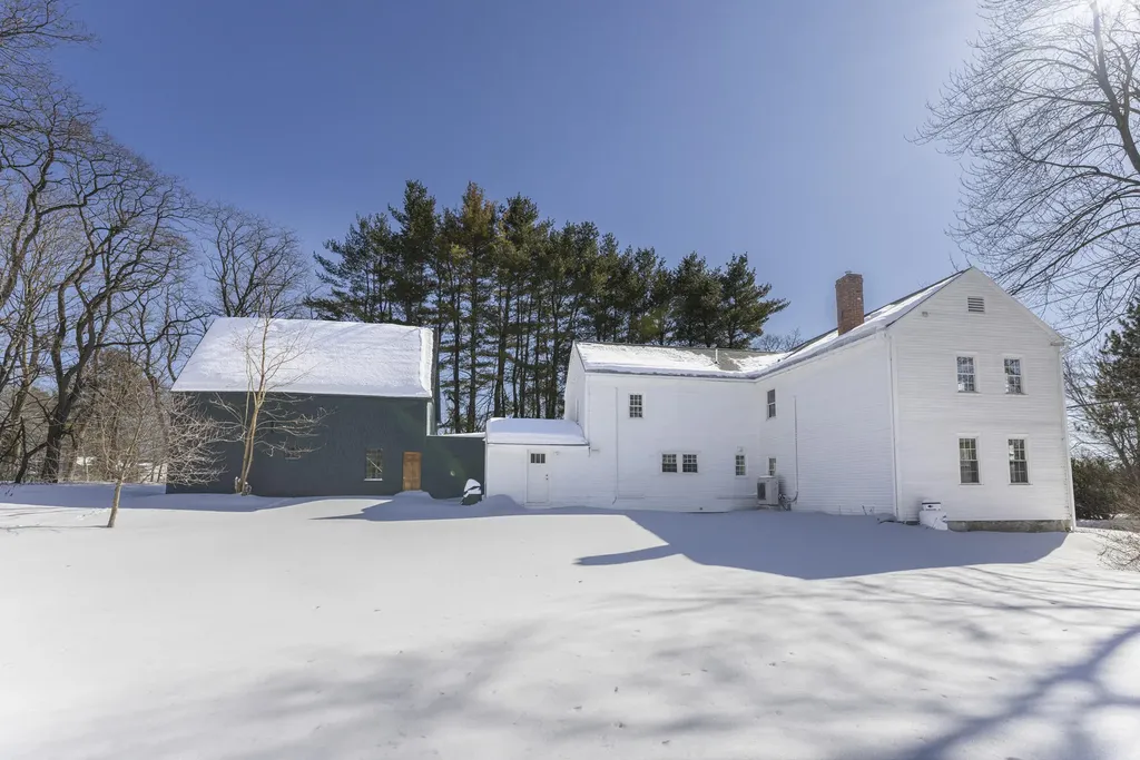 259 Falmouth Road Falmouth ME 04105