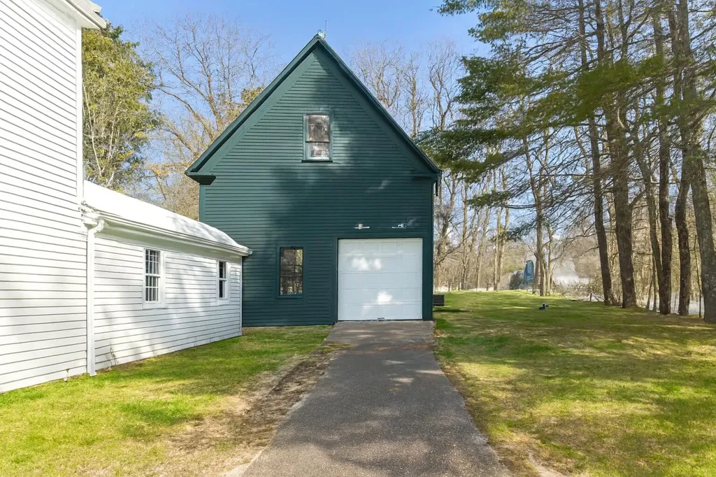 259 Falmouth Road Falmouth ME 04105
