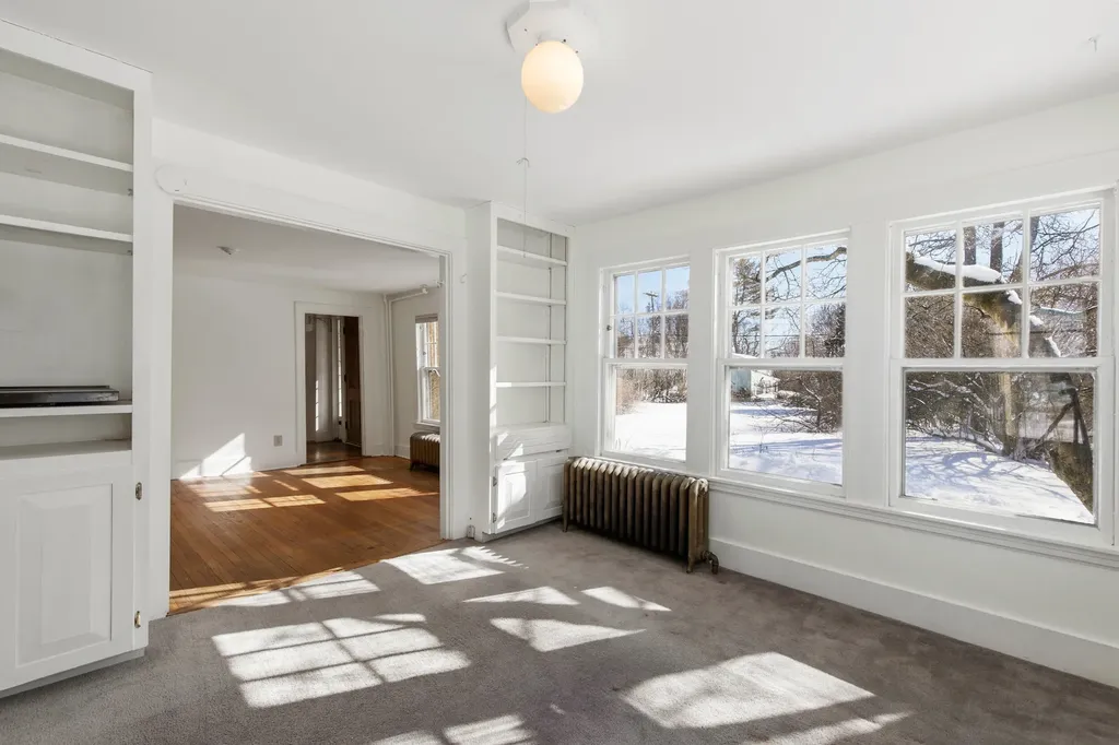 124 Ocean Avenue Portland ME 04103