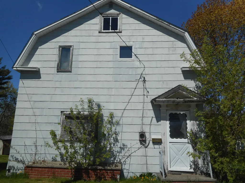 36 Hayes Street Old Town ME 04468