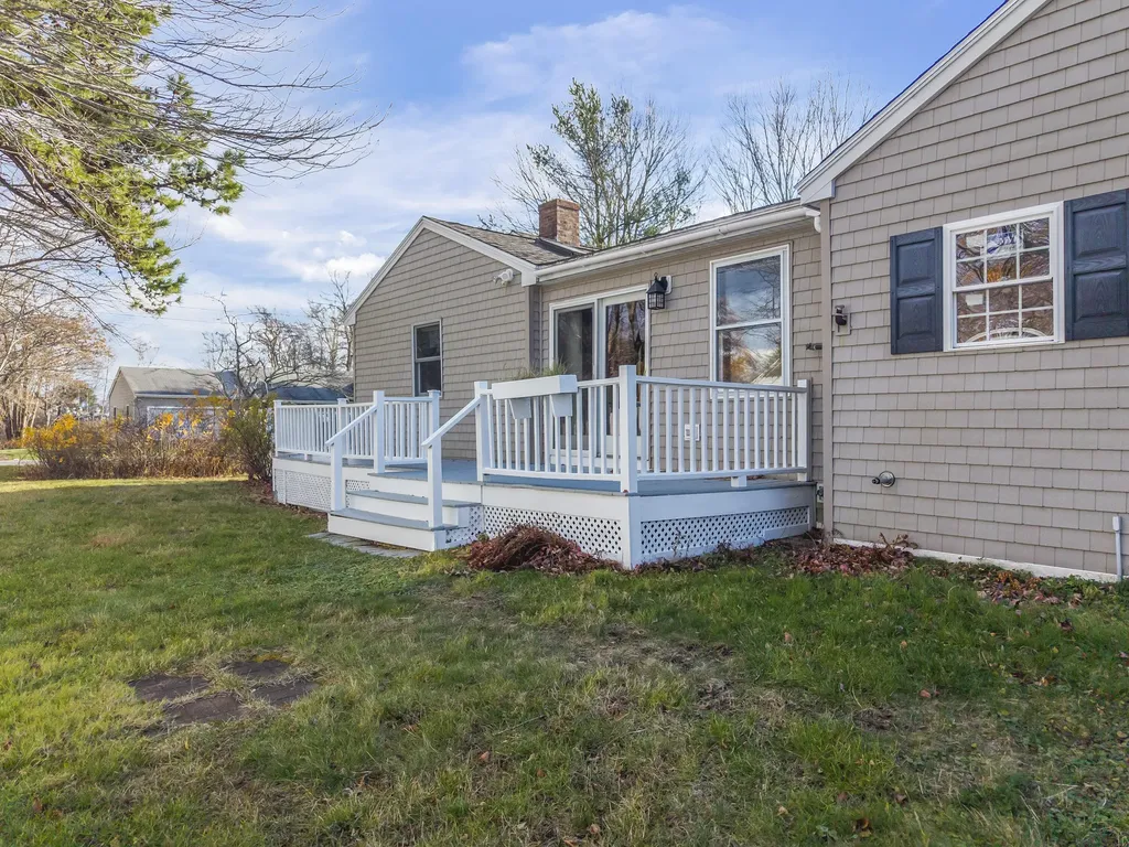48 Howard Avenue Wells ME 04090