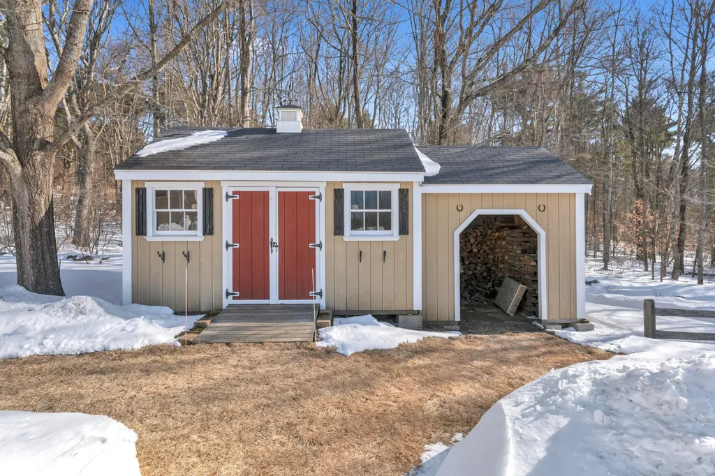 147 Ridley Road Sanford ME 04073