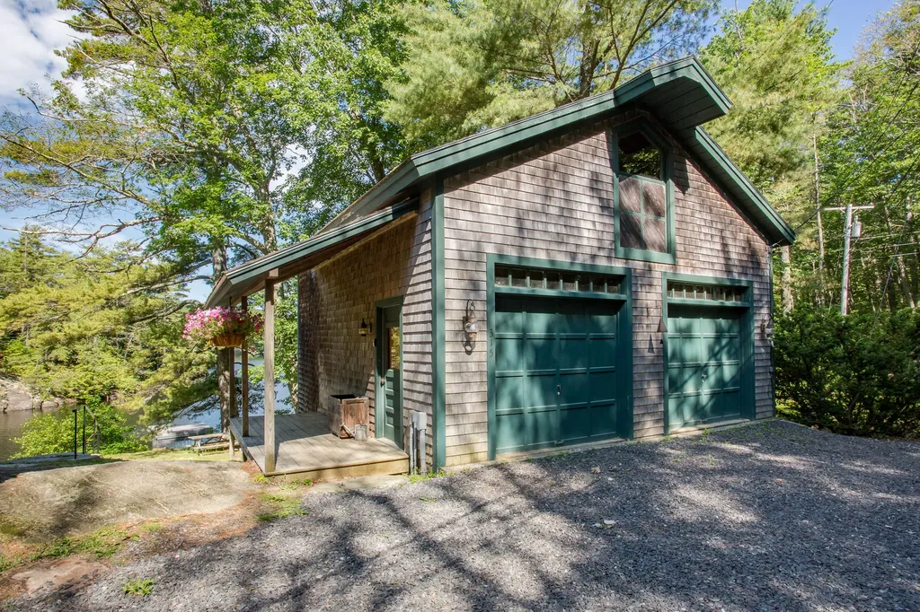 315 Beaucaire Avenue Camden ME 04843