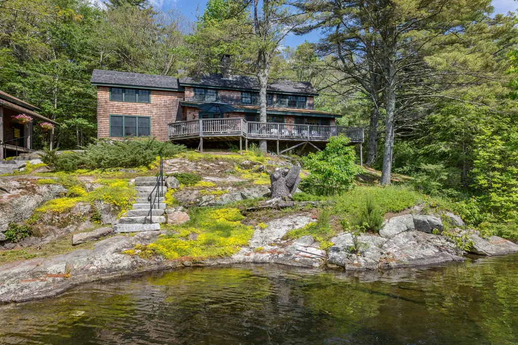315 Beaucaire Avenue Camden ME 04843