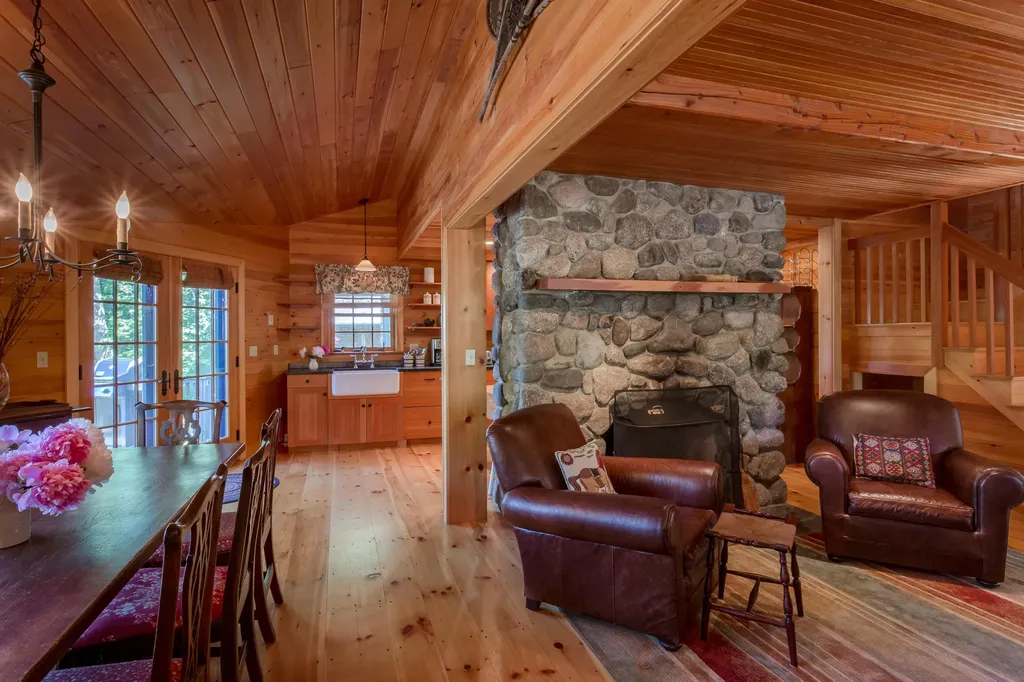 315 Beaucaire Avenue Camden ME 04843
