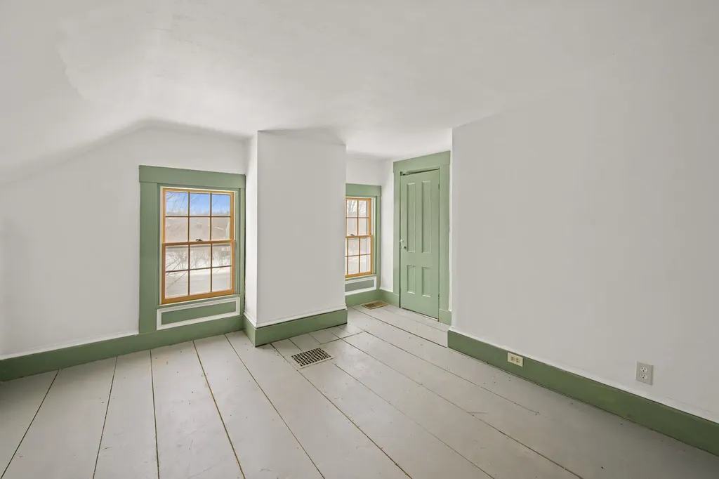 845 River Road Orrington ME 04474