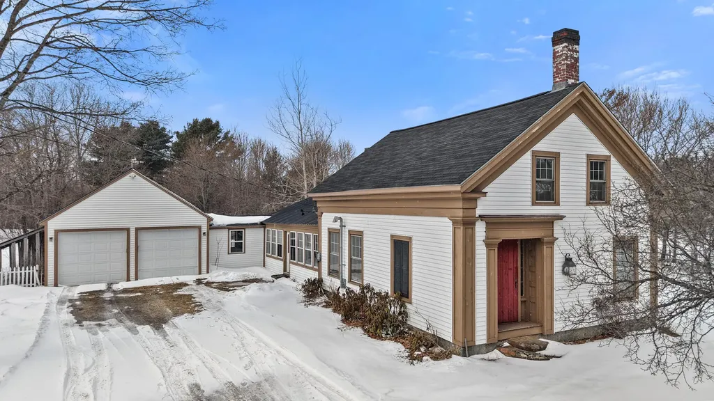 845 River Road Orrington ME 04474