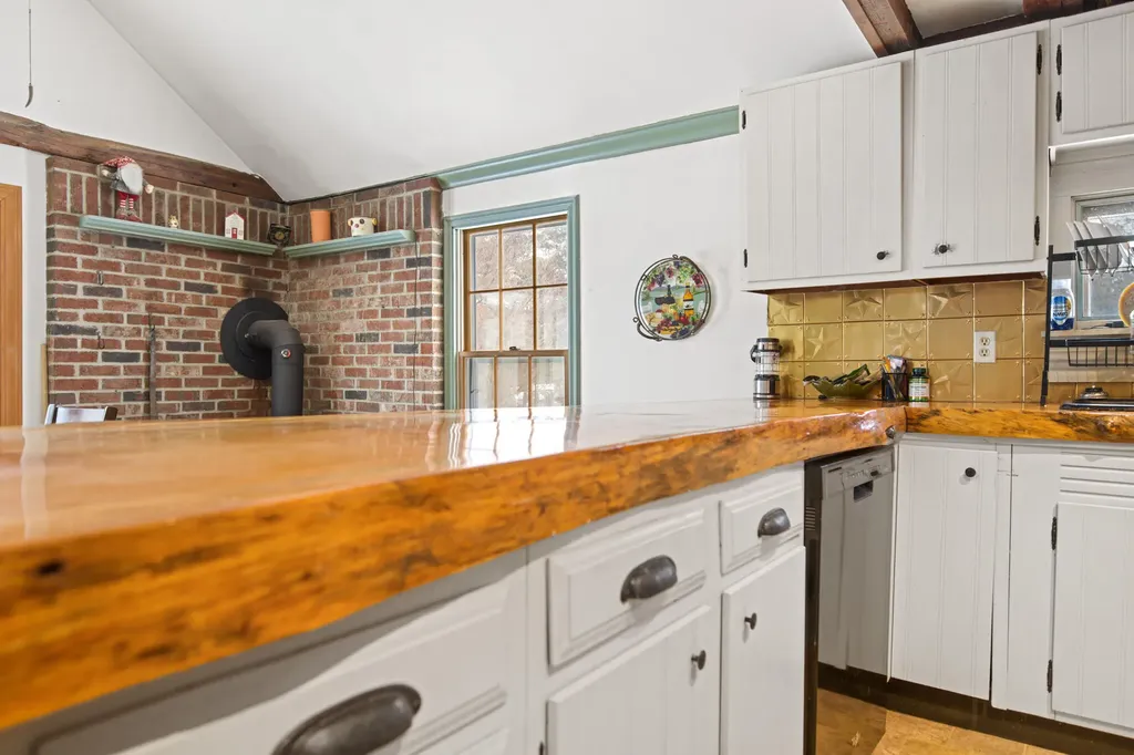 845 River Road Orrington ME 04474