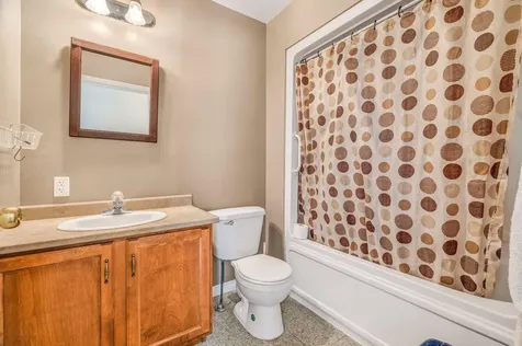 313 East Road Bradford ME 04410