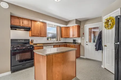 313 East Road Bradford ME 04410