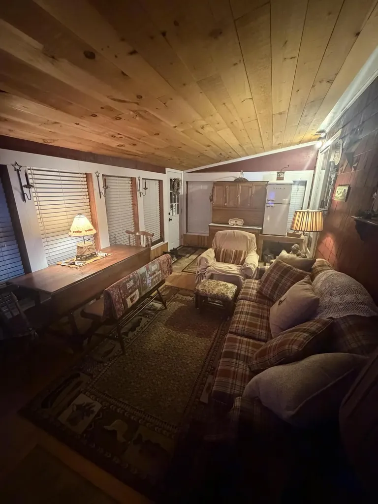 18 Winter Street Millinocket ME 04462