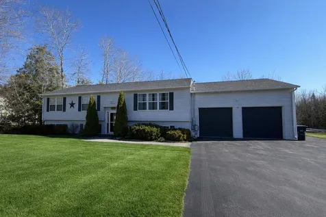 2094 Glenwood Avenue Hermon ME 04401