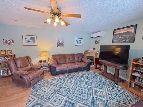 2094 Glenwood Avenue Hermon ME 04401