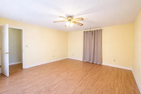 2094 Glenwood Avenue Hermon ME 04401