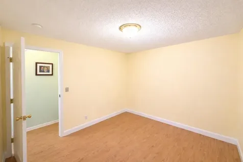 2094 Glenwood Avenue Hermon ME 04401