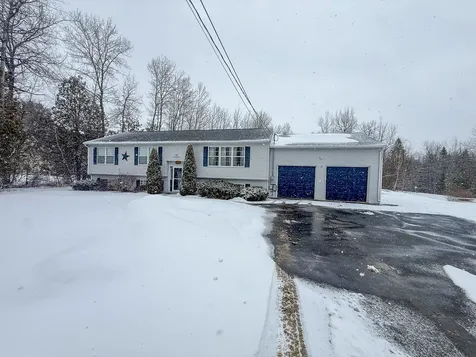 2094 Glenwood Avenue Hermon ME 04401