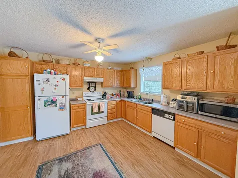 2094 Glenwood Avenue Hermon ME 04401