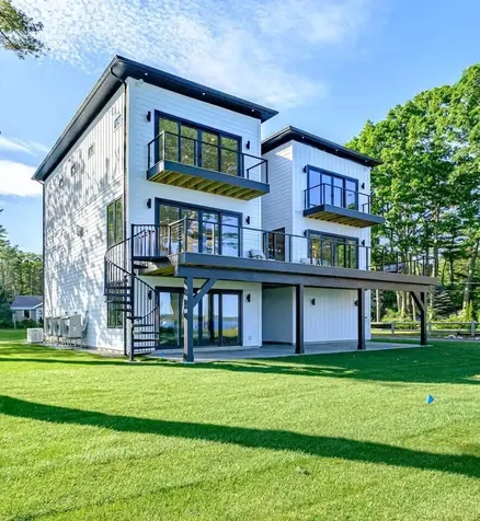 70 Maquoit Drive Freeport ME 04032