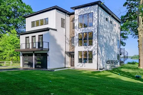 70 Maquoit Drive Freeport ME 04032