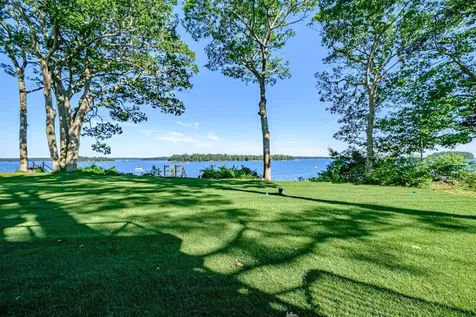 70 Maquoit Drive Freeport ME 04032