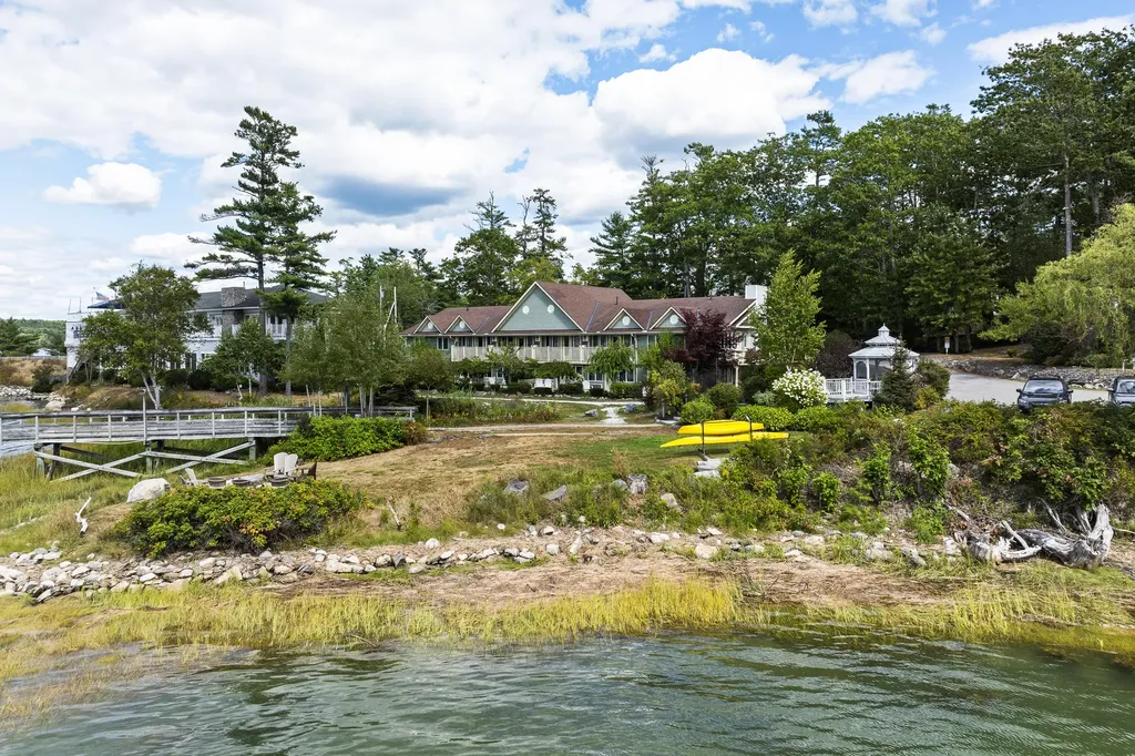 304 Eddy Road Edgecomb ME 04556