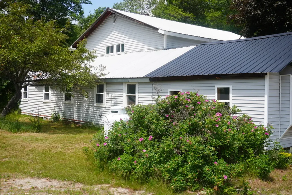 1047 Valley Road Waterford ME 04088
