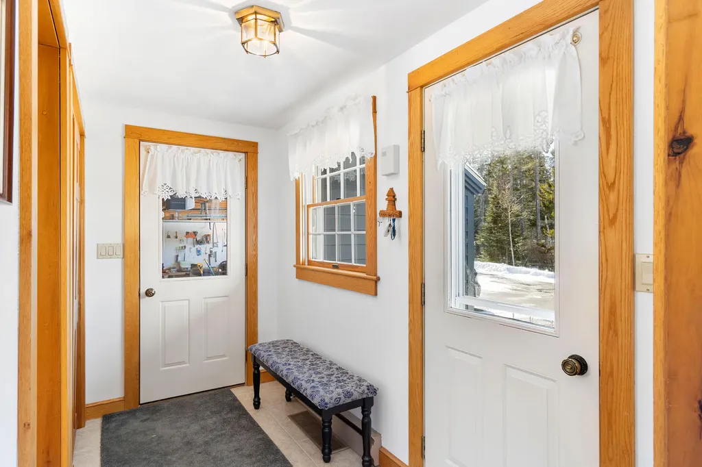 156 Scraggle Point Road Saint George ME 04860